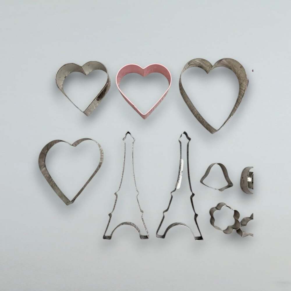21 Piece Metal Cookie Cutter Lot Hearts Eiffel Tower Flowers Baking Tools - Picture 3 of 4